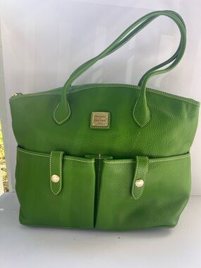 Dooney & Bourke Pebbled Leather Green Tote Bag w/ Pouch Silver Logo EUC